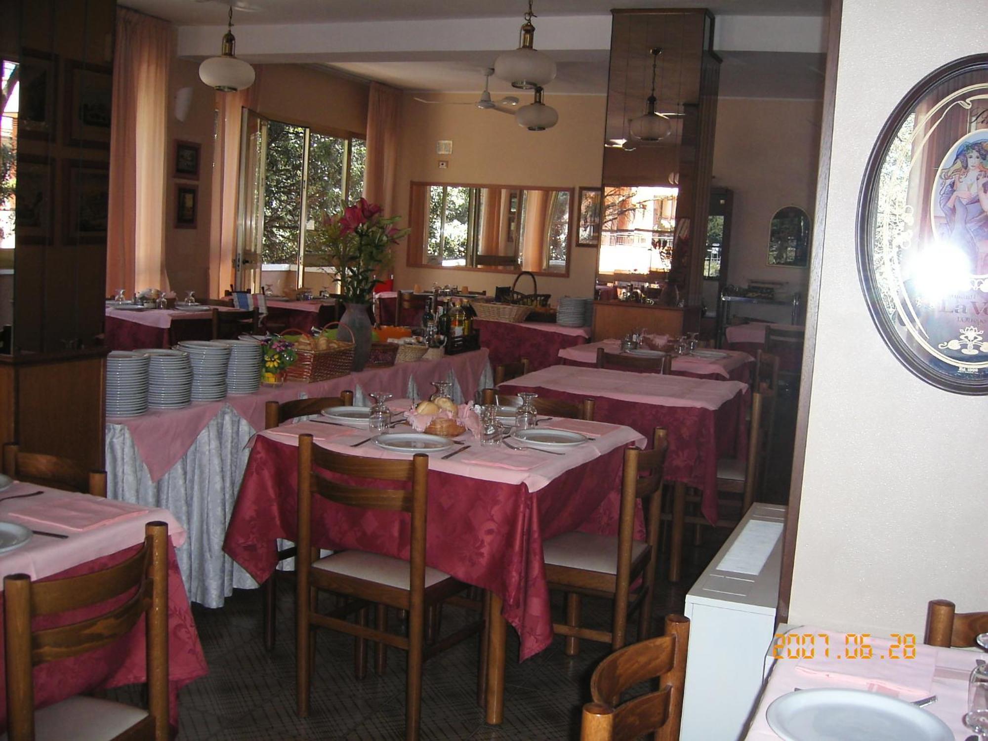 Hotel Marselli Ріміні Екстер'єр фото