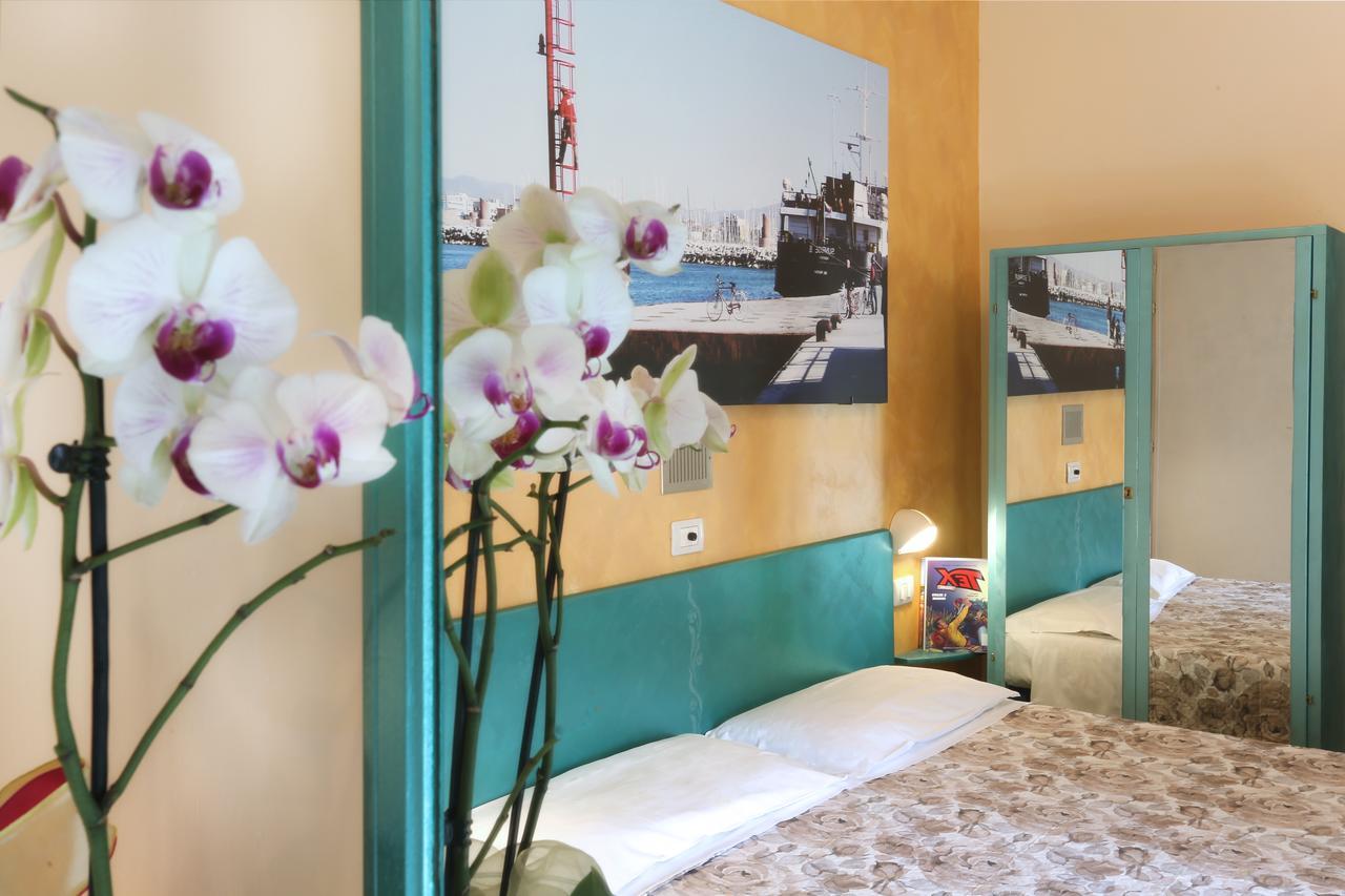 Hotel Marselli Ріміні Екстер'єр фото