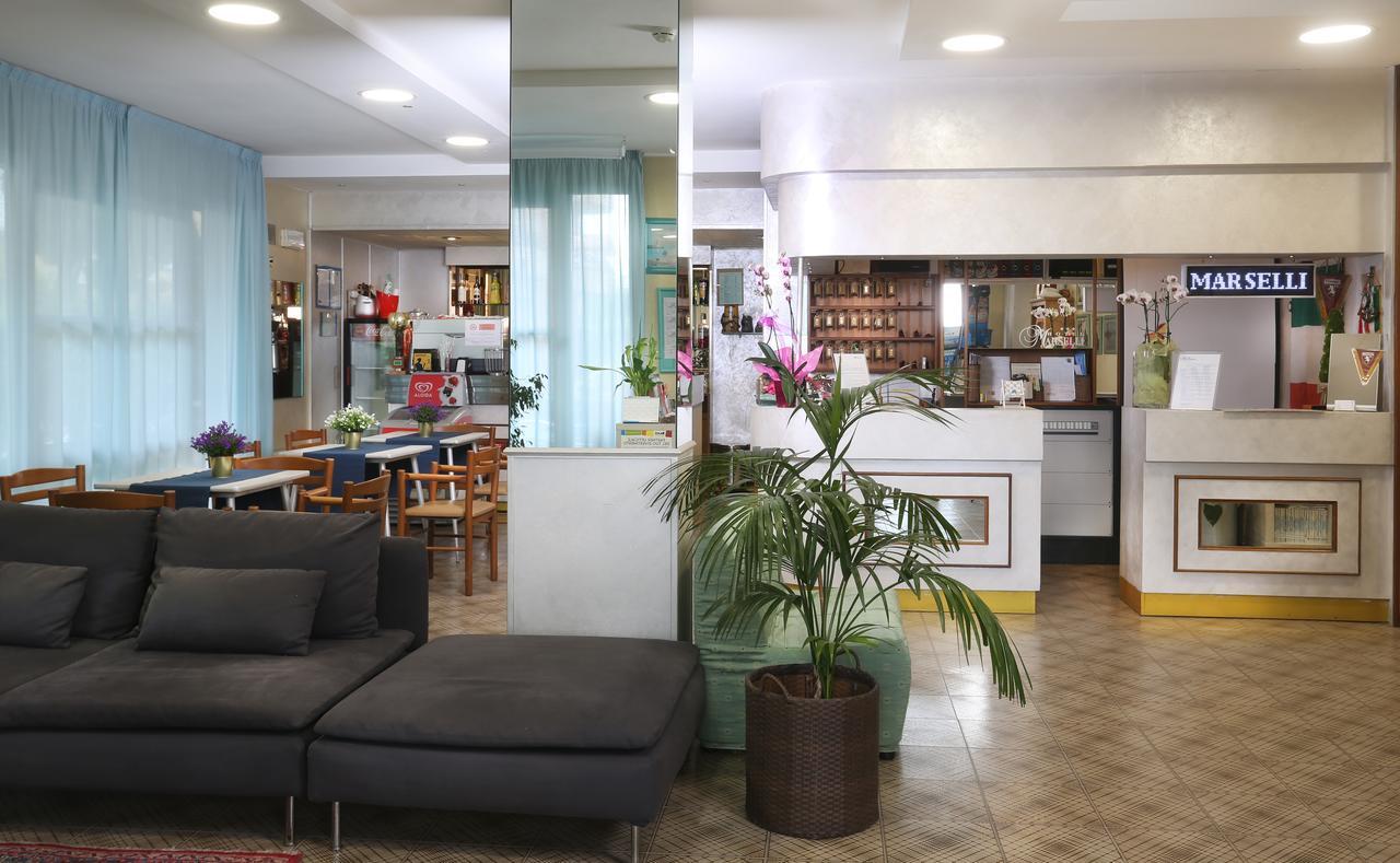 Hotel Marselli Ріміні Екстер'єр фото