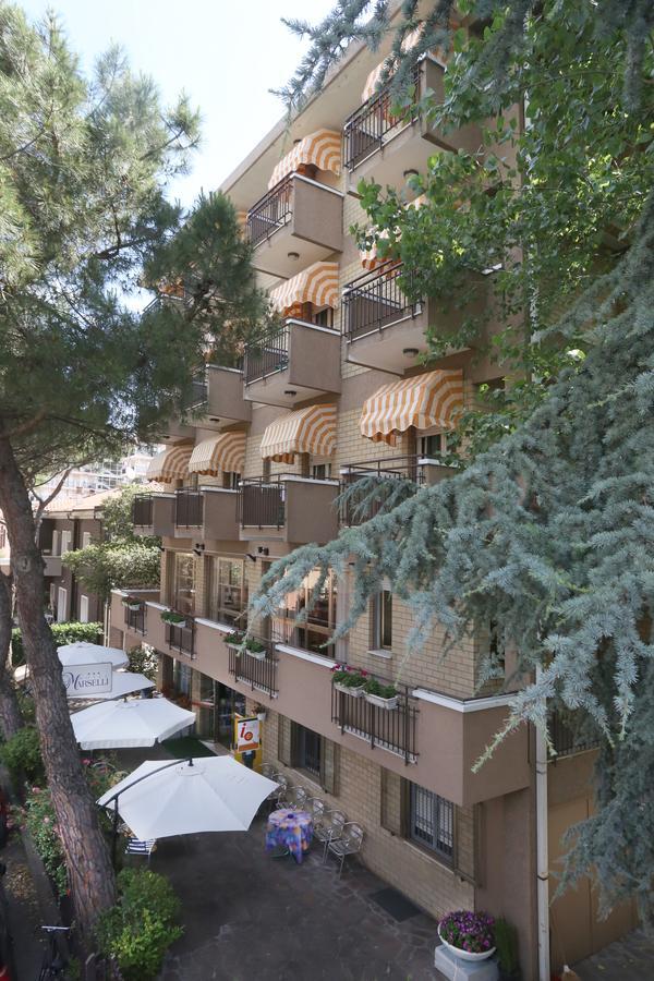 Hotel Marselli Ріміні Екстер'єр фото